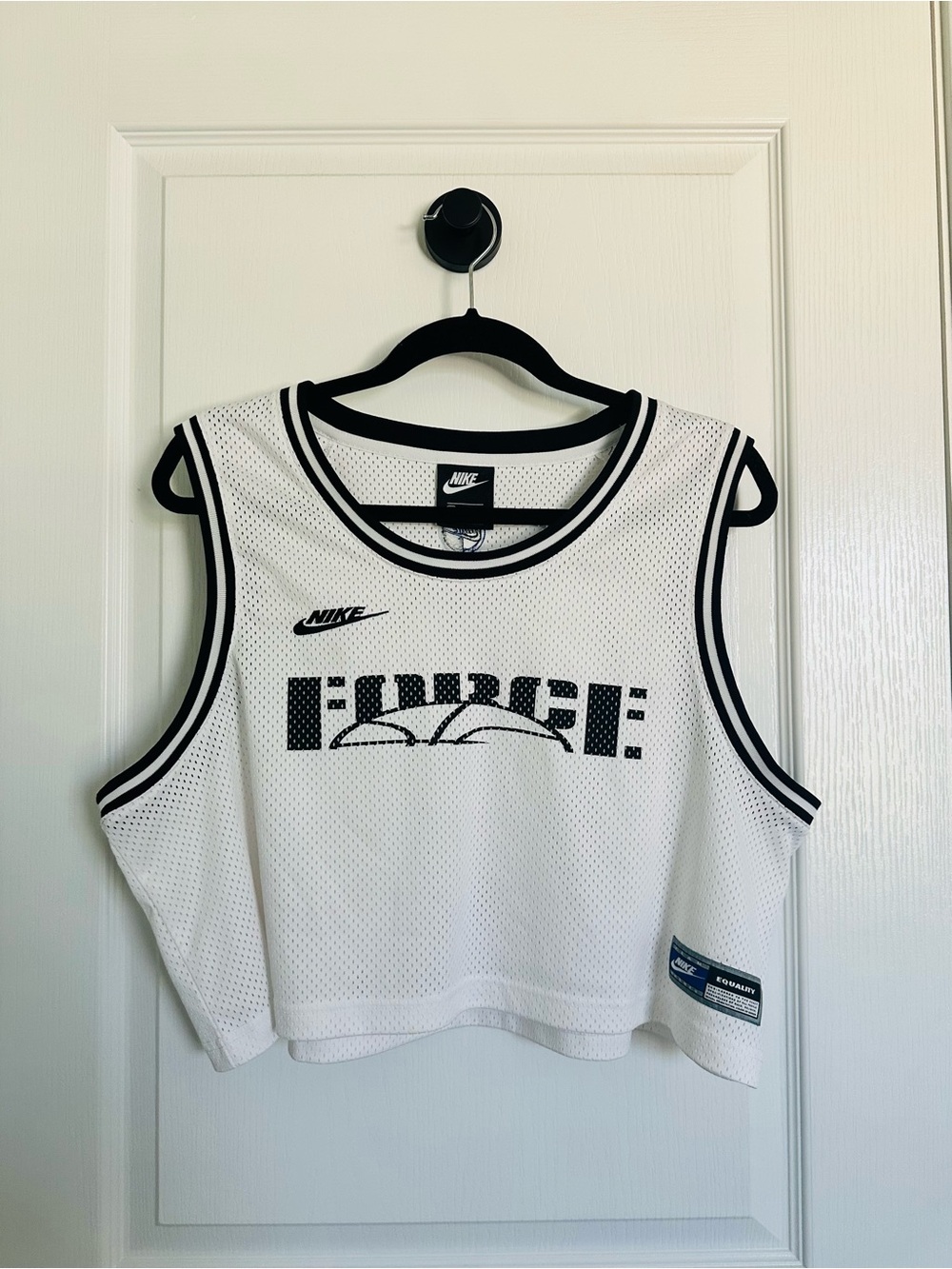 Nike White & Black Mesh Cropped Basketball Tank